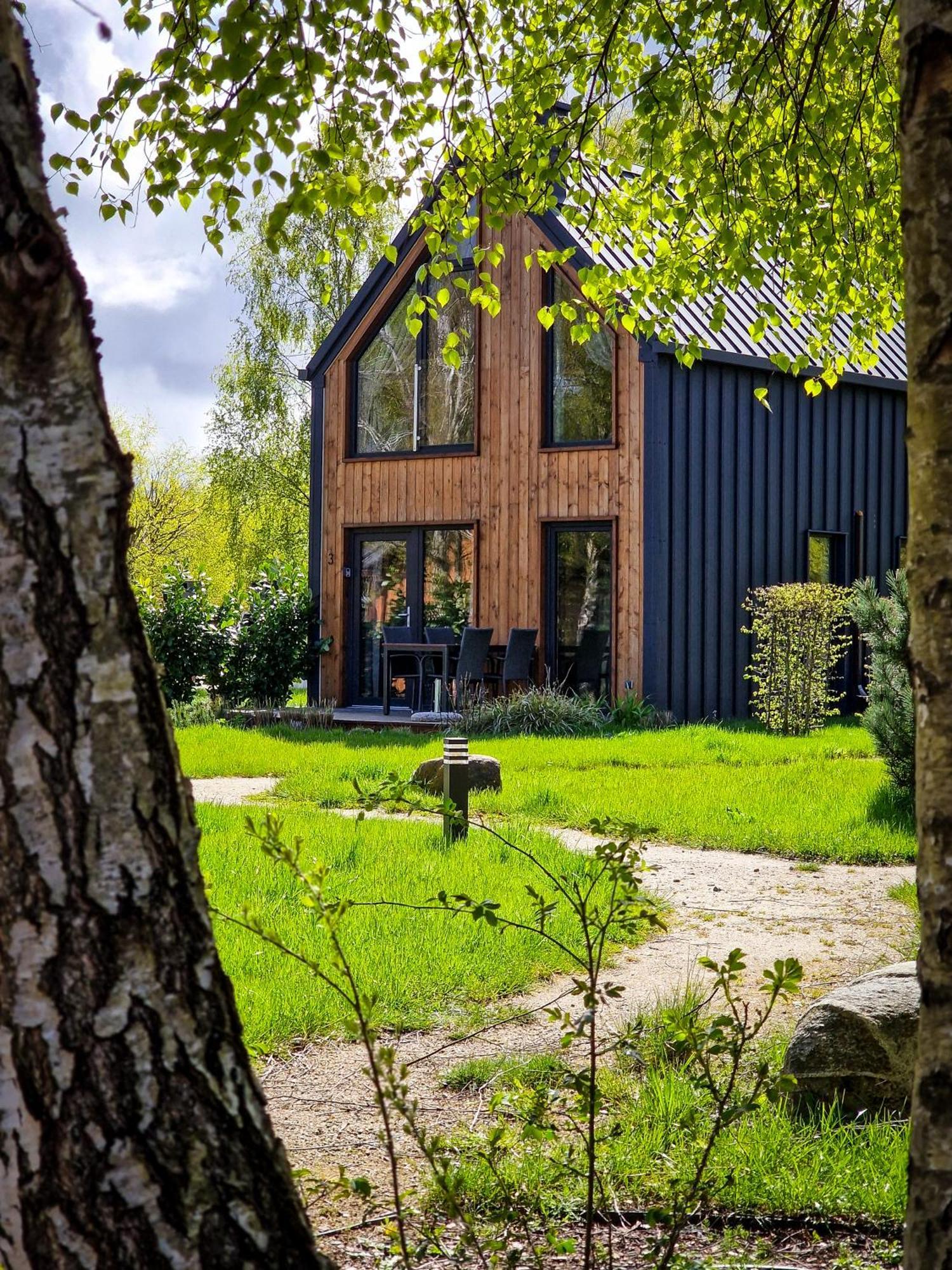 Domki W Naturze Lubiatowo  Exteriör bild